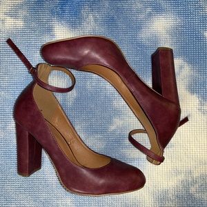 Eva Mendes By New York and Company,, size 9,, burgundy and tan color